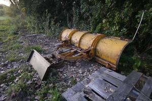 lot 1B image: Leo 9 Snow Plow - Skidsteer or Truck