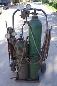 lot 1H image: Oxy-Acetylene Torch Outfit with Tanks