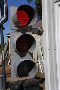 lot 3 image: Functional Full Size Stoplight