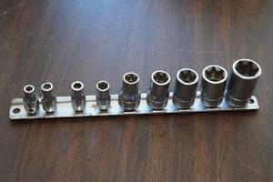 lot 40 image: Snap-On 38 Drive Inverted Torx Sockets