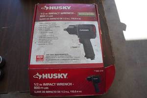 lot 47 image: Husky 12 Drive Air Impact Wrench