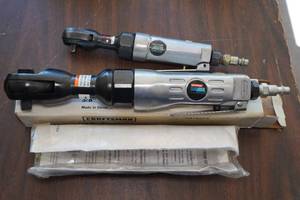 lot 49 image: Craftsman 38 and 14 Air Ratchet Wrenches