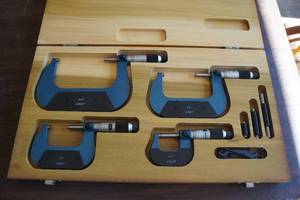 lot 87 image: Craftsman 0-4 Outside Micrometer Set