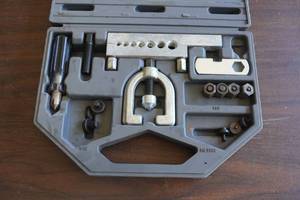 lot 88 image: Combination Flaring Tool