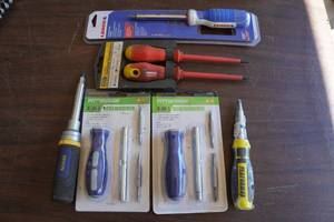 lot 94 image: Assorted Screwdrivers - Pittsburgh, Irwin, Performax