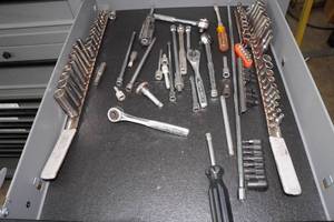 lot 135 image: Contents of Drawer - 14 Drive Sockets and Tools