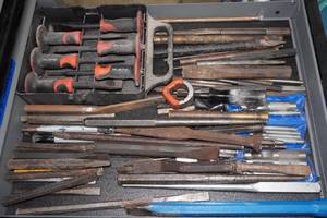 lot 142 image: Contents of Drawer - Chisels and Punches