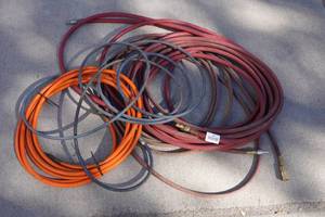 lot 307 image: Air Hoses