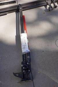lot 300 image: Hi-Lift HL-484 Jack