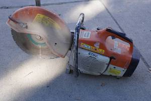 lot 1E image: Stihl TS400 Gas Cut Off Saw
