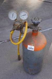 lot 298 image: Nitrogen Tank with Regulator
