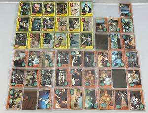 lot 25 image: 1977  STAR WARS  Trading Cards In Protective Sleeves