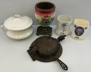 lot 37 image: Misc. Vintage Items
