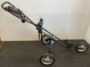lot 69 image: Avenger Brand Bag Boy Golf Push Cart
