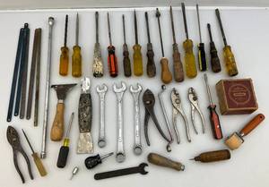 lot 84 image: Group Of Misc. Tools