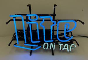 lot 126 image: Lite On Tap Neon Light (Works)