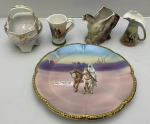 lot 142 image: Vintage Misc. Royal Bayreuth Decorative Items