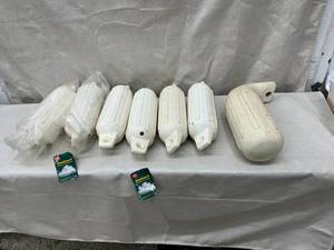 lot 29 image: Boat Bumpers
