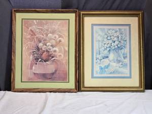 lot 38 image: Framed Floral Artwork Set - 2 Pieces