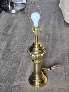 lot 44 image: Vintage Brass Lamp with Shade
