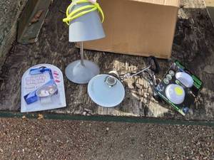 lot 60 image: Assorted Lighting Lot - Desk Lamps, Clip Light, and LED Puck Lights