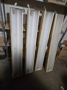 lot 76 image: Set of 4 Industrial Fluorescent Light Fixtures