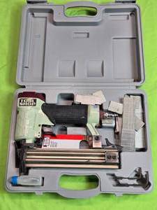 lot 146 image: Tool Shop Pneumatic Brad Nailer