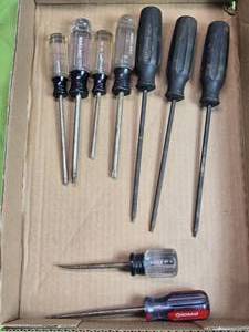 lot 157 image: Variety of Torx Drivers