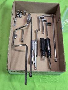 lot 168 image: 14 Drive Ratchet, Speed Wrench, Extension and other Tools