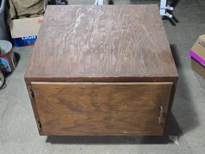 lot 233 image: Wooden Box on Wheels