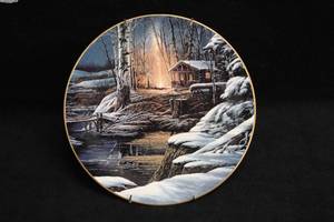 lot 448 image: Collectors Plate - Sharing The Solitude by Terry Redlin #1058 Limited Edition First Issue in the Wildlife Memories Collection from Hadley House