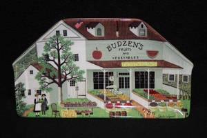 lot 465 image: Collectors Plate - Budzens Roadside Food Stand by Charles Wysocki #1724A Limited Edition Third Issue in the Wysocki Country Heartland Collection from The Bradford Exchange with Certificate of Authenticity