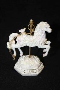 lot 520 image: 3-12 Collectors Carousel Horse Music Box - Christmas Medley from The SF Music Box Co