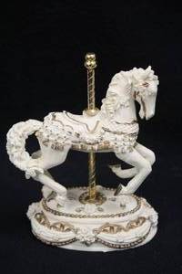 lot 523 image: 5 Collectors Carousel Horse