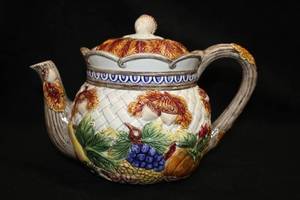 lot 528 image: Harvest theme Collectible Tea Pot