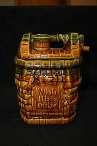 lot 551 image: McCoy Collectible Cookie Jar
