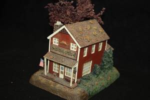 lot 556 image: Collectors House w Light - General Store by Terry Redlin #A0829 Limited Edition in the Autumn Village Collection from Hawthorne Village with Certificate of Authenticity