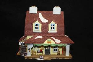 lot 582 image: Collectible House with Light - Van Tassel Manor in the New England Village Series from Department 56