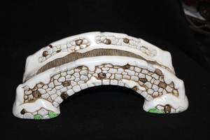 lot 594 image: Collectors Figurine - Stone Bridge in the Colonial Village Series from Lefton