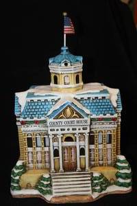lot 591 image: Collectors Ceramic Lighted House - County Courthouse by Byron Wood in the Colonial Village Series from Lefton