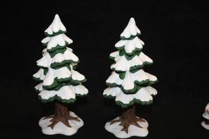 lot 1089 image: Lot of (2) Department 56 Heritage Village Series Collectors Christmas Trees