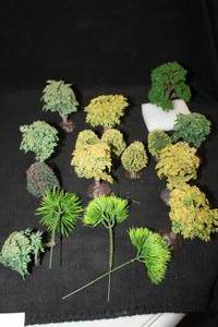 lot 1094 image: Lot of (17) Assorted Collectors Tree Figurines