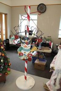 lot 1106 image: 45 Let It Snow Snowman theme WoodMetal Sign