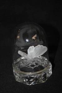 lot 1133 image: Butterfly theme CrystalFrosted Domed Home Dcor