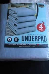 Utopia Bedding Washable Incontinence Underpad - 4 Pack - 34 x 52 Inches - Blue