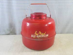 lot 29 image: (CS) Vintage All-American Thermos J...