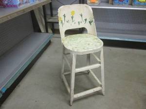 lot 37 image: (A-3T) Vintage Metal Stool with Bac...
