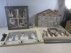 lot 42 image: (EW3) Vintage Christmas Decor...
