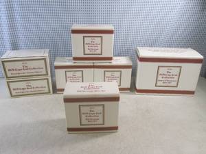 lot 52 image: (A-3) Assorted Vintage Avon The 187...