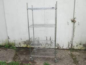 lot 101 image: (UD4) Metal Shelving Unit with Whee...